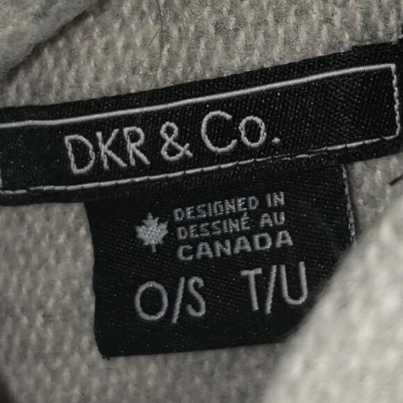 NWOT gray/ cream Fringed Poncho One Size - Picture 2 of 2